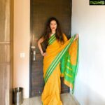 Payal Rohatgi Instagram - आज सिर्फ़ facts share करने है कि #अर्नबगोस्वामी की arrest ग़लत है क्यूँकि जो case २ साल पहले बंध हो गया वो अब कैसे खुल गया ??? High Court Advocate के अनुसार अगर case judgement के आधार पर close हुआ था तो उसे magistrate के order से reopen कर सकते थे।अगर case evidence ना होने के कारण बंध किया गया तो अब उसे फिर से reopen करणे के लिए क्या strong evidence मिला ?? और Arnab ने हमेशा police के summons का जवाब दिया है तो उसे इस तरह एक आतंकवादी की तरह arrest करने का logic क्या है ???? Arnab ने Palghar साधु के lynching के ऊपर आवाज़ उठाई और Sonia Gandhi से सवाल पूछे जिसने अपनी सरकार में #Padamshri दिया था #GrahamSteins की विधवा की जिसकी मौत lynching द्वारा हुई थी १९९९ में। वो आज Palghar के ऊपर एक शब्द नहीं बोलती ??? क्यूँ ??? यह गठबंधन की सरकार की Arnab की freedom of speech से इतनी दिक़्क़त की उन्होंने बंध case की खोल दिया ??? यह एक राजनीतिक साज़िश है Arnab के ख़िलाफ़ और सभी भारतीय को आवाज़ उठानी होगी उसकी रिहाई के लिए🙏 #payalrohatgi