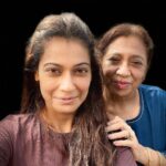 Payal Rohatgi Instagram - मुंबई के अंतरराष्ट्रीय airport पर जो T2 का terminal है वहाँ पर senior citizens के लिए एक अलग gate होना चाहिए। ये इसलिए क्योंकि मेरी माताश्री अकेले सफ़र कर रही थी मुंबई से Ahmedabad जाने के लिए और थोड़ी घबरा गई क्यूँकि T2 terminal काफ़ी बड़ा है। Gate पर मैं जब उन्हें छोड़ने गई तब CISF का जो सदस्य था वो शायद परेशान होगा अपनी निजी ज़िंदगी से पता नहीं क्या …. क्यूँकि वो इतना गंदी तरह से बात कर रहा था प्रश्न पूछने पर कि Indigo airline का कोई सदस्य है कि नहीं या वो उसे बुला सकते हैं क्या ??? मैंने सोचा कि उसके साथ बहस करना बेवक़ूफ़ी होगी, वहाँ से निकल गई मगर मैंने देखा कि बोहोत private porters थे जो wheelchair की सुविधा दे रहे थे १२०० रुपये लेके। परंतु मेरी माताश्री चल सकती है और उन्हें वीलचेयर की आवश्यकता होती है तो मैं उनका ticket book करते समय wheelchair की service ख़ुद लिखती। मेरे अनुसार senior citizens जिसे वीलचेयर की आवश्यकता नहीं है उसे भी guide करने के लिए कोई ना कोई airlines का सदस्य या AirPort का सदस्य होना चाहिए। Celebrities को लेने के लिए airline वाले बाहर आ जाते है क्यूँकि media photo खिंच रही होती है। परंतु AirPort पर फ़ोटो खिंचना allowed नहीं है तो फिर कैसे यह media वाले खड़े हो जाते है ???? AirPort authority जी Watchman और guard होते है वो cars को तो हिलने के लिए बार बार बोलते है मगर ये media वालों को खड़े कैसे रहने देते है ??? क्योंकि airport पर तो जैसे हम सबको पता है photography prohibited है। आम आदमी, celebrity, private आदमी, public आदमी ये सब फोटोग्राफ खींचते हैं airport पर और अपने social media पर upload करते हैं। तो फिर मेरे साथ जब ये incident हुआ मैं वहाँ से दूर आकर airport का वो gate mobile में shoot कर रही थी ये साबित करने के लिए कि मैं यहाँ पर थी और में कोई मनघाड़त कहानी नहीं बना रही और मैं इसके ऊपर घर पर आकर video बनाकर बात करने वाली थी। जो जगह CCTV camera से covered है वो जगह पर video recording करना allowed होना चाहिए और अगर allowed नहीं है तो media वहाँ पर कैसे celebrity की फ़ोटोग्राफ़ खींचता है ???? दूसरी बात maharashtra के आदरणीय chief minister जी से कहना है कि मुंबई की T2 terminal पर 1 gate senior citizens के लिए रखना चाहिए जो अकेले सफ़र कर रहे है और वहाँ पर कोई होना चाहिए उन्हें guide करने के लिए ये मेरी दरखास्त है।