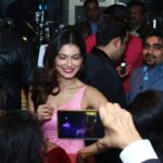 Payal Rohatgi Instagram - सभी को याद दिलाना है कि सुशांत को न्याय मिले उसके लिए आवाज़ सबसे पहले मैंने और कुछ social media के लोगों और Roopa Ganguly Maam ने उठाए थे। Swamy जी और उनका वकील Ishkaran तो बहुत बाद में आए यह मामले में। मैंने तो मेरा verified Twitter account खो दिया सुशांत के लिए न्याय माँगने में जैसे मैंने मेरा verified Facebook account खो दिया था CAA की सच्चाई रखने में। तब भी आप लोग मेरी integrity पर शक करते हो ??? क्या भूल गए आप कि में तब जुड़ी इस मुहिम से जब कोई नहीं था 🙏 अब अगर ३ महीने में मैं अपनी राय बदल करती हूँ सबूतों के आधार पर या कुछ सवाल रखती हूँ परिवार से या वकील से तो मैं कैसे ग़लत हो गयी ??? आप लोग मेरा YouTube account को target करके मुझे डरा नहीं सकते। मेरा ईमान साफ़ है क्यूँकि मैंने अपने दिल से सुशांत के लिए न्याय की माँग रखी है। अब अगर आप को लगता है मैं ग़लत हूँ तो यह आपकी सोच है क्यूँकि मैं तो काफ़ी मुद्दों के साथ जुड़ी हूँ और जुड़ूँगी जब यह platform है। ना मैंने videos बनाने सुशांत की मौत से शुरू किए यह सब जानते हैं। बहुत सारे लोगों का वजूद सुशांत की मौत से बना और उसमें से है कुछ वकील 🙏 #payalrohatgi