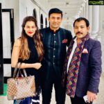 Payal Rohatgi Instagram - Rhea क्या #Shivsena नेता को मिली थी ? क्यूँकि कोई headline थी #NewsNation करके TV न्यूज़ channel में की Rhea #SanjayRathod से मिली क्यूँकि उसे ज़मीन ख़रीदनी थी #Pawna में। #Pawna में सुशांत ने farmhouse किराए पर लिया था और #Rhea #ShraddhaKapoor और #SaraAliKhan सब वहाँ उसके साथ समय बिता चुके थे।यह दूसरी बात है कि #Shraddha का नाम सुशांत के साथ romantic तौर से नहीं जुड़ा।मगर क्या यह सच हो सकता है ??? Rhea की सच्चाई बाहर आनी ज़रूरी है और CBI के बयान के लिए हम सब wait कर रहे हैं। AIIMS के #SudhirGupta ने पहले भी ग़लत बयान दिए थे #SunandaPushkar case में और ख़ुद कहा था कि वो दबाव में थे तभी। अब सच क्या है AIIMS की report का यह समय बताएगा परंतु २०% viscera report को सच मानना और ८० % financial evidence, circumstantial evidence और digital evidence को झूट मानना सही नहीं है 🙏 #payalrohatgi