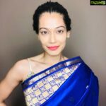 Payal Rohatgi Instagram - #ArjunRampal ने अपनी पहली बीवी को divorce दिया है और अब उनकी girlfriend #GabriellaDemetriades के भाई को NCB ने गिरफ़्तार किया है drugs मामले में।उन्हें lonavala के कोई resort से पकड़ा गया और उनके पास hashish और Alprazolam मिली जो NDPS act द्वारा नज़्यादा मात्रा में रखना गुनाह है। अब क्या यह arrest और बड़े और नामचीन actors को expose कर पाएगी ?? क्यूँकि बालीवुड में तो drugs है यह कोई राज़ नहीं। परंतु जब तक evidence नहीं मिलता पकड़ नहीं सकते क्यूँकि bail तो आसानी से ले सकते हैं यह लोग। सुशांत को depression ऐसे नहीं हुई। उसे drugs देकर depressed करवाया गया और यह लोगों को expose करना ज़रूरी है 🙏 #payalrohatgi