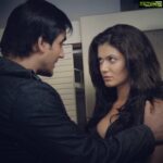 Payal Rohatgi Instagram - मैंने सुना कि Navika Kumar जो Times Now की senior journalist है उसने बोला कि कैसे Rhea ने सुशांत की बहन Priyanka पर molestation का आरोप लगाया था यह affair के शुरुआत में 😡 जी हाँ यह सुनकर मेरे कान खड़े हो गए ???? दो चीज़ इस से साबित होती है कि Rhea सुशांत को शादी शुदा बहन की lesbian कह कर उसके साथ शारीरिक सम्बंध लगाने का आरोप लगा रही थी ????? घटिया औरत है यह Rhea , उसका दिमाग़ कितना घटिया है।ऐसी औरतें घर में घुसकर पति और सास पर झूठे dowry का इल्ज़ाम लगाती है।इन जैसे औरत को जेल ज़रूर होनी चाहिए। अब Rhea ने सुशांत के phone block किए थे ८ June के बाद और यह abetment का कारण हो सकता है क्यूँकि media disha को मौत की सुशांत से जोड़ रही थी और Rhea सुशांत को medical files लेकर भाग गयी थी। दूसरी ओर Talent Manager Uday Singh Gauri का Interview सुना जहाँ वो कह रहे हैं कि उन्होंने सुशांत से नयी फ़िल्म के लिए बात की थी phone पर जहाँ Ramesh Taurani और Nikhil Advani भी मौजूद थे फ़ोन पर। यह सुनकर murder वाला angle दिमाग़ में आता है कि कैसे जो सुशांत की medical files के बारे में जानता था वो उसकी मौत को suicide का रूप दे सकता था उसका खून करके। अब यह जाँच के लिए CBI involve हुई है जो एकदम सही फ़ैसला है। परंतु Rhea को जेल तो हर क़ीमत पर होनी चाहिए 🙏 #payalrohatgi