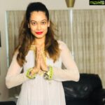 Payal Rohatgi Instagram - Rhea का जो Interview था Rajdeep के साथ वहाँ उसने modofinil दवाई का नाम लिया था जो वो कह रही थी कि सुशांत ने ली थी Europe की flight लेने से पहले।मगर झूठी को यह भी नहीं पता कि कैसे modofinil एक sleep disorder कि दवाई है ना कि bipolar disorder की। claustrophobia की कहानी बेचने वाली औरत क्या तूने सुशांत के plane चलाने वाले video देखे जब उसके साथ रह रही थी ??? कि सिर्फ़ drugs देती थी उसे ??? Ankita Lokhande का भी बयान है कि कैसे उसके साथ सुशांत depression में नहीं था २०१३ में जो कहानी उसने बेचनी चाही Rajdeep के शो में 🙏 सुशांत को autopsy का videography होना चाहिए होगा क्यूँकि उसके शरीर पर जो marks है उसे hanging द्वारा नहीं माना जाता। साथ में Shweta Singh Kirti ने कहा कि कैसे उसे भी पता चला कि ७ hard drives Rhea ने destroy किए थे सुशांत के घर की छोड़ने से पहले Sidarth Pithani के सामने जो कोई evidence छुपाने का activity लग रहा है।अगले दिन Disha Salian की मौत हो जाती है जो कोई साज़िश की बू है। यह सब सुनकर हमें भी लगता है कि सुशांत का शायद खून करवाया गया क्यूँकि उनकी बहन के अनुसार सुशांत की hard drives destroy करणे के बाद threat calls आए थे 🙏 #payalrohatgi