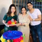 Payal Rohatgi Instagram - आज बात करते हैं अभिव्यक्ति की आज़ादी की जो बिचारि swara की लगती है उसके पास नहीं है 😜 जो लोग दिल्ली जलाते हैं, जो लोग ABVP और Bajrang Dal के लोगों के ख़िलाफ़ बड़ा समूह इखटा करवाने की चीख देते हैं वो लोग Bangalore के जलने पर भी ख़ामोश हैं क्यूँकि यह उनके agenda के बाहर है।स्वरा जैसी भारतीय उस पत्रकार की Interview देगी जिसने सुशांत के ऊपर मानसिक हमला किया था blind articles लिखके। Rajeev Masand नाम है उसका।ऐसे लोग देश जलाते हैं CAA के नाम पर मगर उन्हें कोई गिरफ़्तार नहीं करता भारत में।मगर यह लोग फिर भी VICTIM card खेलते हैं कि उनके पास अभिव्यक्ति की आज़ादी नहीं क्यूँकि कोई brand वाला उनसे endorsement छिन लेता हैं उनके CAA के नाम पर आतंक देखकर 🤔 कैसे देशद्रोह और मतलबि लोग हैं यह ??? दूसरी ओर दिल्ली दंगो के ऊपर किताब लिखी जाती है तो उसे publish होने से liberal रोकते हैं क्यूँकि उन्हें सच नहीं सुनना। यह कहाँ की Freedom of Speech का उदाहरण है ??? AAP के नेता #TahirHussain की बेगुनाह साबित करणे वाली किताब publish हो जाती है परन्तु दिल्ली दंगो के ऊपर कोई ओर अपनी सच्चाई से तो उसकी किताब ही publish नहीं करने दो 😛 वरना liberals रोने लगेंगे 🙏 Bangalore में दिंगे हुए क्यूँकि किसिने मुस्लिम के भगवान के बारे में social media पर कुछ ग़लत बोला। परंतु अब Aamir Khan कि बीवी की डर नहीं लगता। सुशांत की मौत के सिलसिले में परिवार के वकील ने कहा की कोई भी परिवार से Sandip Singh की नहीं जानता है।और क्यूँ उसने सुशांत की body की handle किया hospital और crematorium में ?? साथ में सुशांत के trainer का कहना है कि सुशांत का murder हुआ है। हम यह जानना चाहते हैं कि क्या कोई terrace से सुशांत के कमरे में entry ले सकता था ???? CBI जवाब दे सकती है इसका🙏 #payalrohatgi