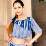 Payal Rohatgi Instagram - Bichari feminists ख़ुद के कपड़े फटते हुए देखकर क्या महसूस कर रही होगी ?? Rhea के समर्थन में आयी वो Print की पत्रकार जो सुशांत के परिवार की Toxic Bihari family कह रही थी क्यूँकि उन्होंने Rhea के ख़िलाफ़ FIR दर्ज करी तो उस feminist jyoti की में इतना कहना चाहती हू कि सुशांत के परिवार ने Ankita और Kirti दोनो के साथ अच्छे सम्बंध रखे थे। सिर्फ़ यह विश्कन्या के साथ नहीं रख पाए जो उनके बेटे जो निगल गयी। जितना भी ड्रामा Rhea कर रही है पहले gratitude note दिखाकर और फिर Whatsapp chat दिखाकर वो ख़ुद अपने fake ड्रामे की expose कर रही है।सुशांत ने अपने gratitude note में अपने माँ का नाम तक नहीं लिखा जिसे वो बहुत प्यार करता था? वो सिर्फ़ इस नागिन Rhea के परिवार से प्रभावित था ???? कितनी बड़ी झूठी है यह औरत। Whatsapp message दिखाकर वो सुशांत कि बहनो को manipulative कहना चाहती है तो इतना कहना है उसे कि यह Whatsapp message कोई भी SIM से लिखे जा सकते थे क्यूँकि सुशांत का number बदलता था और इसका गवाह Sidarth Pithani है जिसने brother-in-law के messages दिखाए थे जब वो सुशांत से direct सम्पर्क नहीं कर सकते थे।यह messages में Rhea ने जो molestation का आरोप लगाया है सुशांत की बहन पर वह आरोप Ankita ने कभी नहीं लगाया ?? वो Ankita जिसके साथ सुशांत के सम्बंध काफ़ी सालो तक थे ??? यह Whatsapp message में Rhea ख़ुद expose करती है कि सुशांत feminists की VICTIM ड्रामा करणे वाला समझता था 😂😂😂 तो feminists की नफ़रत तो बनती है 🙏 #payalrohatgi