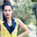 Payal Rohatgi Instagram – बॉलीवुड का पाकिस्तान के ISI से link है शायद क्यूँकि बहुत सारे photo’s और न्यूज़ है की दो शक्श #TonyAshai और #AnilMusarrat जो भारत के ख़िलाफ़ सोच रखते है इन लोगों के संबंध है बॉलीवुड के superstars के साथ। 

#AnilMusarrat एक पाकिस्तानी businessman है जो शायद #ImranKhan की political party को fund करता है और ख़ास दोस्त है Karan Johar, Ranveer Singh, Anil Kapoor, Akshay Kumar सबका। उनकी फ़ोटो और videos देखे मैंने।इसने Deepika Padukone को JNU भिजवाया CAA protest दौरान Ranveer Singh से कहेलवाके ऐसे EX- Raw officer NK Sood का कहना है। #RanveerSingh पाकिस्तान से हैं और उनका नाम #RanveerBhawani है। 

#TonyAshai एक American Kashmiri है जो आज कि तारीख़ में कश्मीर के ऊपर बकवास लिख रहा है। इसके सम्बंध हैं SRK के साथ शायद क्यूँकि बहुत pictures viral करी है news channels ने। परंतु अगर पहले SRK को नहीं पता था तो अब पता चल गया होगा Tony की मानसिकता जो भारत विरोधी है। 

सुशांत को कौन धमकी दे रहा था ? क्या इन में से कोई लोग थे ???? यही जानने के लिए CBI अव्यशक है 🙏  #payalrohatgi