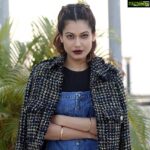 Payal Rohatgi Instagram - #Facebook के बाद मेरे #Twitter के accounts को suspend करवाया liberals ने। मैं हर वक्त कोशिश करती हूँ कि facts राखु social media platforms पर मगर मेरी आवाज़ को दबाने का प्रयास किया जा रहा है। Twitter ने ६ घंटे के बाद कोई email भेजा जहां बिना कारण के मेरे account को बंध करवाया। यह दादा गिरी होती है। विदेशी platforms ऐसा कैसे कर सकते है?? कोई रोक टोक क्यूँ नहीं हैं इनके ऊपर ?? मुझे जब तक यह माफ़ीनामा नहीं दे तब तक मैं इनके platform पर आना ही नहीं चाहती।और ना ही मैं कोई नया account बनाऊँगी। शेर भूखा रह सकता हैं मगर घास नहीं खा सकता। अब बात करते हैं सुशान्त के case के ऊपर। उनका कुत्ता कहाँ था जब यह सब हुआ? कुत्ते की belt से भी strangulation करी जा सकती थी। यह एक पहलू है जो हम share कर रहे हैं। सुशान्त के Facebook page को कोई handle कर रहा है और उसने page पर सुशांत की मौत का update किया है। location ३ है भारत में जहां से उनके पेज का handling होता है और एक location है Columbia की। कौन है यह सब लोग? #SandeepSingh पर sexual assault का case दर्ज किया गया है Mauritius में। अब यह सब खबर आप तक लाना कोई जुर्म नहीं। मेरे Twitter के suspend होने से कुछ liberal मुसलिम औरतें खुश हैं। उनको मेरा Safoora Zagar वाला tweet अच्छा नहीं लगा जहां मैं उन्हें condoms का use करणे के लिए कहती हूँ। अजीब हैं यह औरतें क्यूँकि इनके पति उन्हें सिर्फ़ बच्चा पैदा करणे के लिए रखते हैं आज के समय भी। शायद liberal मुस्लिम औरतों को समझ नहीं आता freedom क्या है ज़िंदगी में। जाते जाते जनसंख्या क़ानून लाना आवयस्क है भारत में क्यूँकि हमारी आबादी बहुत बड़ गयी है और हमने चीन को भी पीछे छोड़ दिया है। अब मैं बात करूँगी Instagram और Youtube के platform द्वारा जब तक कोई भारतीय platform नहीं बनाता 🙏 #payalrohatgi