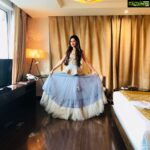 Payal Rohatgi Instagram - Article 26 सभी धर्मों के लोगों की हक़ देता है अपनी धार्मिक संस्था चलाने के लिए। परंतु भारत के अंदर मस्जिद की हक़ है मदरसा चलाने का, church की हक़ है convent school चलाने का परंतु मंदिर की हक़ नहीं गुरुकुल चलाने का 😡 यह ग़लत है और इसको बंध करना चाहिए क्यूँकि बहुसंख्य होने के नक़ाबके पीछे हिंदुओं की ख़त्म करणे का प्रयास किया जा रहा है। मंदिरो की सारी donations state सरकार लेती है और मंदिरो की ज़मीन भी लेती है। भारत में हिन्दु, मुस्लिम, सिख और ईसाई एक हैं और सबके साथ एक ही सलूक होना चाहिए और सबको अपनी धार्मिक समस्थाये चलाने का मौक़ा 🙏 #payalrohatgi