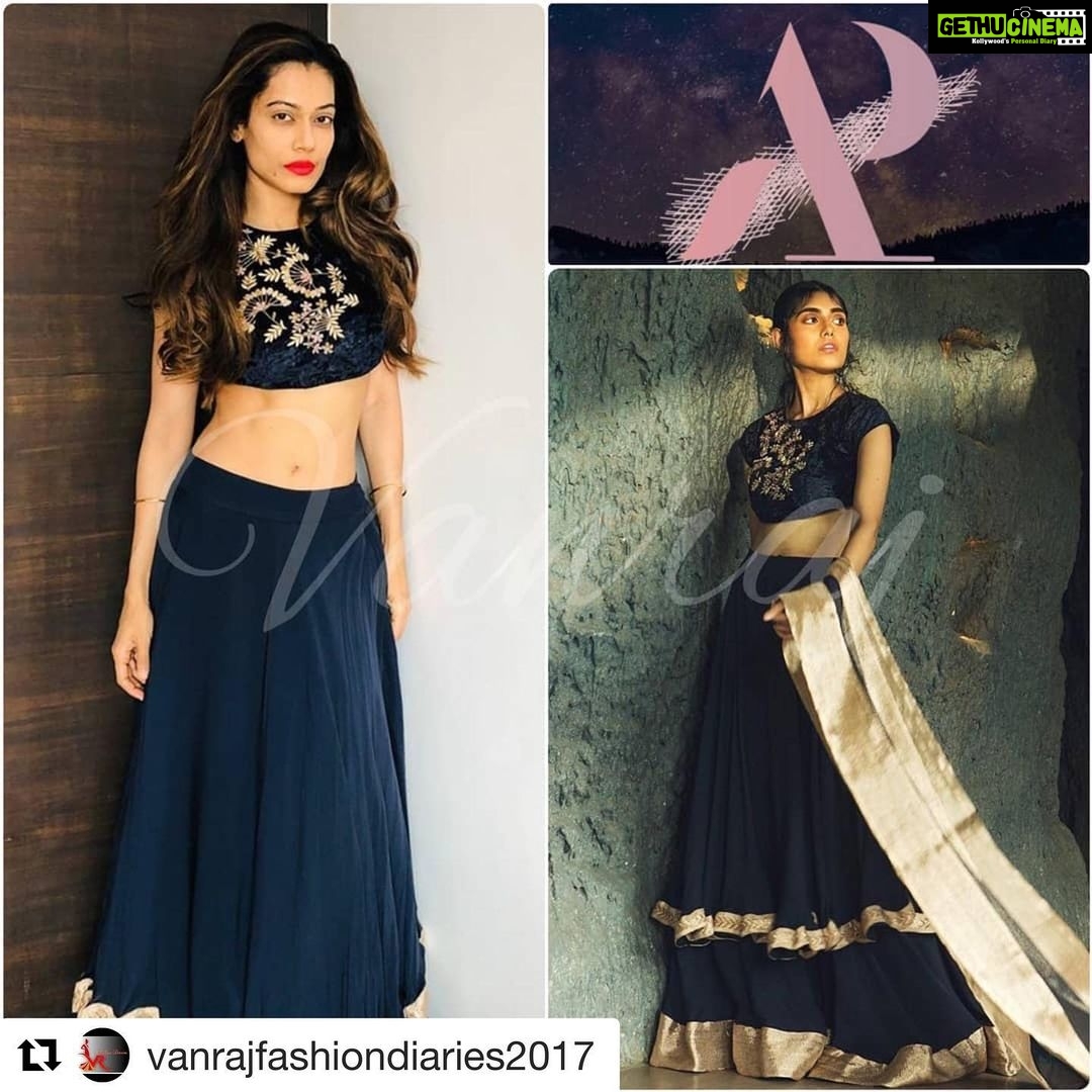 Payal Rohatgi Instagram - पूरा भारत रोया जब भारतीय हिन्दु #RishiKapoor जी और भारतीय मुस्लिम #Irfankhan का देहांत हुआ।मगर पूरा भारत नहीं रोया जब ५ army के सैनिक को वीरगति प्राप्त हुई handwara में। यह मानसिकता मुझे समझ नहीं आयी 🙏 Feminist जैसे #SonamKapoor ने एक tweet को RT किया जहाँ India Occupied Kashmir लिखा गया था कोई कश्मीरी photographer को Pulitzer award मिलने पर।मगर उसने handwara में ५ army personnel की मौत पर कुछ नहीं बोला।यह देखकर बहुत ग़ुस्सा आता है 🙏 Feminist #AdilAhmed जो पुलवामा हमले के पीछे था उसे headmaster का भटका हुआ बेटा कहकर पुकारा।वो #RiyazNaiko जो Hizbul Muhjahideen से था उसकी मौत पर उसे mathematician का बेटा कहकर पुकारा। यह जो आतंकवादी को बचाने की मानसिकता है feminists की यह देशद्रोह है🙏 हमें यह मानसिकता को बदलनी है। देश के लिए गुमनाम होकर जान देने वाले army soldiers की हम पूरे भारत पर अहसान है और इनके याद में स्मारक बनने चाहिए और इनके परिवार को सम्मान मिलना चाहिए 🙏 #Repost @vanrajfashiondiaries2017 with @get_repost ・・・ @payalrohatgi looks stunning in @ashna.pahwaofficial outfit #payalrohatgi #paayalrohatgi #star #celebrity #instastyle #instafashion #celebritystyle #currentlywearing #traditionaltattoo #bollywoodbeauty #vanrajfashiondiaries2017 #likeforfollow #likeforlikes #like4followers #like4likeback #likethis #followforfollowback #followers #following #follow4followbacks4tags #Bollywood #BollywoodStars #BollywoodActress #Beauty