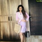 Payal Rohatgi Instagram - अगर आतंकवादी का बेटा आतंकवादी नहीं तो फिर एक अभिनेता का बेटा अभिनेता कैसे ??? बुद्धिजीवी लोग जो आतंकवादी के बच्चों को बचाते हैं यह कहकर की आतंकवाद खून में नहीं होता वो लोग कैसे कह सकते हैं कि acting एक अभिनेता के बच्चे के खून में होती है ???? #SoniRazdan जो अब victim card खेलना चाहती है उनको में यही कहना चाहती हूँ कि यह logic सुनो और फिर आगे से अपना मुँह खोलना। #Sushant की मौत फाँसी लगाने से हुई है ऐसा post mortem की report बता रही है। मगर सवाल बहुत सारे हैं हमारे मन में क्यूँकि सबूत जो हमने देखे social media पर वो कुछ ओर दर्शाते हैं। #DivyaKhoslaKumar अपने पति के समर्थन में अपने रसोईये को लेके आती है। बड़ी हास्य जनक बात लगी क्यूँकि वफ़ादार नौकर अपने मालिक के बहुत सारे राज़ अपने तक रखता है।इतनी सारी लड़कियों को झूट बोलने की अव्यशकता नहीं ओर सच बहुत देर तक छूप नहीं सकता। #KaranJohar जो हर वक्त कहता है कि वो STARS के साथ काम करता है उसे हम यह पूछते हैं कि फिर Alia Bhatt, Varun Dhawan, Tiger Shroff, Fawad Khan, Sidarth Malhotra इन सब को break क्यूँ दिया ??? क्यूँकि जब काम दिया इनको यह तब star नहीं थे 🤣🤣🤣 तो ऐसा क्या किया उन्होंने कि आपने उन्हें break दिया ??? @sadiyachikankari @vimla_rugs