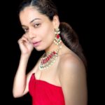 Payal Rohatgi Instagram - जो लोग मेरे ख़िलाफ़ criminal case दर्ज करते हैं वो लोग संग्राम के साथ bonding करते हैं 🤪 अजीब दास्ता है मेरी ज़िंदगी की 🤓 उनको sangram जी अच्छे इंसान लगते हैं तो क्या उनमे इतनी common sense नहीं है कि कहीं न कहीं मुझमें भी अच्छाई होगी जिसकी वजह से हम दोनों एक दूसरे के साथ है ?? या कुछ compatibility होती होगी जो हम दोनों में common है जिसकी वजह से हम इतने सालों से साथ हैं ?? यह कहकर इतना ही कहना है उन्हें कि आपका जो घर में घुस के वार करने का इरादा हैं वो बहुत ही ज़्यादा हास्यजनक है क्योंकि criminal case आप लोगों ने जो मुझ पर दर्ज किए हैं वो भी नक़ली उसे संग्राम जी के वकील ही संभाल रहे है। मेरा passport मुझे renew करवाना है और अब पता चला है कि जिसके ऊपर criminal cases होते हैं उन्हें order लेना पढ़ता है उस court से जिस court में case होता है क्योंकि police फिर आसानी से police clearance certificate दे दे। वकीलों ne इसके लिए application डाला है उन court के अंदर। देखते हैं हमें order कितनी जल्दी मिलता है क्योंकि संग्राम जी आज कल बहुत विदेश सफ़र कर रहे हैं और मैं नहीं कर पा रही क्योंकि मेरा passport renew नहीं है 😂 #payalrohatgi
