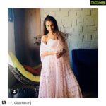 Payal Rohatgi Instagram - #TablighiJamaat के धार्मिक संगठन में इस्लामिक preachers विदेश से आए जो New Delhi में हुआ #Tourist visa द्वारा और उन्होंने संगठन में एकागरित लोगों को #Chinesevirus से infect किया।कुछ Islamic preachers #Covid19 के मरीज़ थे और उन्होंने जानबूचकर अब यह virus को पहले यह संगठन में फेलाया और ऐन सुना है की उनको भारत के विभिन्न कोनो में जाने की अनुमति दे दी गयी है concerned authorities द्वारा जो ग़लत है क्यूँकि यह अब विभिन्न कोनो में यह #Chinesevirus फलाएँगे। अगर यह जानबूचकर किया गया है तो इसे हम #coronajihad कह सकते हैं। क्यूँकि एक video है जहाँ यह #NizamudinMarkaq के लोग बस से बाहर थूक रहे थे police कर्मचारियों पर जो बहुत ग़लत है 🙏 Liberals कह रहे हैं की coronavirus को communal शक्ल दी जा रही है #TablighiJamaat घटना द्वारा तो हम इन liberals को कह रहे हैं की आप जा कर गले लगा लीजिए यह जमात वालों को क्यूँकि आप को तो कभी इनमें ग़लत नहीं दिखता 🙏 Yogi जी का भगवान राम की स्थापना करना ग़लत था Ayodhya में lockdown के बाद परंतु वहाँ पर सभी लोग भारत से थे ना कि झूठ बोलकर आए विदेश के इज़्लामिक प्रचारक 🙏 #Repost @daama.mj with @get_repost ・・・ @payalrohatgi in our new powder pink set. Monochrome pant-set with embroidered cape.