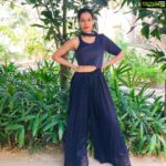 Payal Rohatgi Instagram - Coronavirus एक ऐसी बीमारी है जो wuhan जो China में है वहाँ से निकलकर अब बहुत सारे देशों में फेल गयी है। Italy में बहुत ज़्यादा लोगों के देहांत हो रहे हैं China के बाद यह बीमारी की वजह से। WHO ने भी इसे ख़तरनाक कहा है और अब यह बीमारी भारत में भी आ गयी है। भारतीय प्रधानमंत्री मोदी जी ने इसके ख़िलाफ़ लड़ने के लिए सारी व्यवस्था करी है और SAARC में भी बाक़ी South Asian देशों के नेताओ को सावधानी बरतने को कहा है। यह बीमारी का कोई vaccine अभी तक नहीं आया इसलिए हमें ज़्यादा सावधानी बरतनी होगी। नमस्ते से लोगों को greet करिए और अपने हाथ धोईए बार बार और mask पहेनिये जब बाहर जाते हो और हो सके तो भीड़ वाली जगह में मत जाइए 🙏 #payalrohatgi @daama.mj