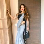 Payal Rohatgi Instagram - #SiddarthShukla जो #BiggBoss13 के winner बने उनके जीत से बहुत सारे पुराने विजेता को तकलीफ़ हुई 🤣 पूरे season के दौरान हमने यह सुना कि #SiddarthShukla एक Fixed winner थे और channel की creative Manisha Sharma के boyfriend।अब पुराने winners की इससे तकलीफ़ थी क्यूँकि वो समझ रहे थे कि वो असली winner हैं vote वाले 🤣🤣 Finale में Siddarth के साथ पहला runner up Asim करके artist बना तो हमें लगा कि कुछ liberals इसे हिन्दु/मुस्लिम angle भी दे सकते हैं 😜 यह कहकर कि #BiggBoss ने मुस्लिम contestants की जानबूच कर हरा दिया हिन्दु contestant के सामने जैसे वो हर वक़्त करते हुए आ रहे थे।परंतु वो ऐसा नहीं कर सकते क्यूँकि एक season में एक कट्टर मुस्लिम औरत winner बनी थी जो बहुत ज़हरीली भी थी 🤣 साथ में सब ने #JamiaProtest का एक video देखा होगा कि कैसे liberals ने edited video viral करणे का प्रयास किया जहाँ वो Delhi Police का lathicharge दिखा रहे थे नक़ाब पॉश students पर जो unedited video में police के २ sec पहले library में घुसे थे।मगर liberals जो हर वक़्त muslim victim card और Jamia के छात्र का victim card खेलते हैं वो अब यह unedited video में students ( जो हाथ में पथर लेकर library में घुसे थे) उनके बारे में कुछ नहीं बोलेंगे 🙏 Liberals भारत के आतंकवादी है और झूठा मुस्लिम पर अत्याचार वाली कहानी बेचते हैं 🙏 Jamia का ड्रामा हो या BiggBoss जैसा शो 🙏 #payalrohatgi @bodhitreejaipur_official