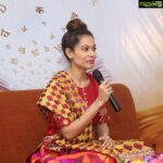 Payal Rohatgi Instagram - आज हम बात करने वाले हैं कि सब से पहले Article 14, Article 15, Article 21 किसी का भी भंग नहीं होने वाला है #CAA क़ानून द्वारा क्यूँकि यह क़ानून भारतीय नागरिक पर लागू नहीं है। यह basic common sense वाली बात है। रही बात की क्यूँ यह Pooja Bhatt, Naseeruddin Shah, कोई #BhimArmy का नेता, Supriya Sule जैसे लोग यह क़ानून के ख़िलाफ़ आवाज़ उठा रहे हैं ? वो इसलिए क्यूँकि इनको अपनी राजनीतिक रोटियाँ सेकनी है🙏 Supriya Sule कहती है भारतीय मुस्लिम औरतों से कि #TripleTalaqBill ग़लत था 🙄 यह #ShaheenBaug की औरतों को आगे रखकर woman empowerment का ज्ञान दे रही थी #SharadPawar की बेटी 😉 George Soros जैसे आर्थिक आतंकवादी दुनिया को कहते हैं की Modi जी भारत को हिंदू देश बनाना चाहते हैं तो मैं इस बेवक़ूफ़ आदमी को कहना चाहती हूँ की भारत या नी हिन्दुस्तान हर वक्त हिंदू देश ही था। इसलिए सभी धर्म के लोगों की जनसंख्या इतनी बढ़ती है 🤣 भारत अगर आगे जाके हिंदू देश घोषित होता है तो अच्छा ही है क्यूँकि इस्लामिक देशों में Sharia क़ानून होता है और जहां भी मुस्लिम जनसंख्या ६० % से ऊपर होती है वहाँ sharia क़ानून लगा दिया जाता है।sharia क़ानून में non-Muslims को मार डालते हैं या तो उन्हें tax भरना पड़ता है। सच्चाई से भागना ग़लत है। #ShaheenBaug protest उस क़ानून पर हैं जिसका भारत के कोई नागरिक से कुछ लेना देना नहीं। और भारत हिंदू देश है इसलिए minorities सुरक्षित हैं वरना sharia law में वो होता जो सारे Islamic देशों में होता है 🙏