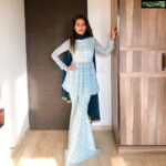 Payal Rohatgi Instagram - अभी व्यक्ति की आज़ादी एक मज़ाक़ है लोकतंत्र भारत में क्यूँकि यहाँ पर राष्ट्र वादीओं के social media accounts को निशाना बनाया जाता है और उन्हें block या फिर suspend कर दिया जाता है। परंतु liberals जो दिल्ली तक को जला देते हैं भारतीय मुस्लिम को गुमराह करके उनके accounts के साथ कुछ नहीं होता। Facebook और Instagram दोनो एक ही company के हैं और Facebook ने मेरा account सात दिन तक ब्लॉक किया है और Instagram पर भी में live videos upload नहीं कर सकती। Facebook ने कहा है कि मैं नफ़रत फेलाती हूँ उन posts को tag करके जो Shaheen Baug की सच्चाई लोगों तक पहुँचाते हैं। यह Facebook के office में जो officials हैं वो क्यूँ सच नहीं लोगों तक पहुँचाना चाहते ??? मेरी दरखास्त है प्रधानमंत्री और I&B ministry को कि क्यूँ भारत देश में यह विदेशी platform आकर भारत के हित में बोलने वाली आवाज़ को ही दबाते हैं ????? भारत को जलाने वाले लोगों के followers भारत में बढ़ते है और भारत के बारे में सोचने वालो के accounts पर suspension लगती है। भारत में स्वदेशी platform होना चाहिए जहां सब अपनी आवाज़ रख सके। आप किसी के विचारों से सहमति नहीं रख सकते परंतु आप उन्हें अपने विचार रखने से कैसे रोक सकते हैं ??? @blackmirror_couture #payalrohatgi