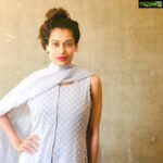 Payal Rohatgi Instagram - #SonamKapoor जो भारतीय नारी को second class citizen बुला रही है कोई Islamic देश की magazine के cover पर आने के लिए उसे पता है की Pooja Bedi की माताश्री naked दोढी थी मुंबई के beach पर अपनी आज़ादी दिखाने अपने समय में😜 । दूसरी Feminist हैं Pooja Bedi जो PM Modi के Social Media platform को छोड़ने के ट्वीट का मज़ाक़ उतार रही थी और कह रही थी कि अब यह लोकतंत्र में भारतीय लोगों का ज़बरन social media भी BAN करवा दिया जाएगा सरकार द्वारा तो उसे हम याद दिलाना चाहते हैं कि उनकी माताश्री अपने ज़माने में नंगी दोढी थी उसके ऊपर Pooja जी के क्या विचार हैं 🤣। Pooja ने शायद इसी तरह narrative बदला होगा बहुत बार अपनी ज़िंदगी में क्यूँकि उन्होंने Aditya Pancholi के ऊपर अपनी maid का बलात्कार करने का आरोप लगाया था पहले कभी 🤨 । यह Feminist भूल जाती है कि Social Media का ज़माना है और उनकी बेवक़ूफ़ी पकड़ी जाएगी। साथ में Sonam Kapoor का Sonam Ahuja कब हुआ 🤣 यह ज़बरन हुआ Second Class Citizen के साथ या फिर उसकी मर्ज़ी से ??? Zaira Wasim ने अपनी मर्ज़ी से धार्मिक कारण की वजह से बॉलीवुड त्याग दिया 🤣 इसके ऊपर भी Sonam aunty ने अपने विचार नहीं रखे कभी क्यूँकि उसे तो सिर्फ़ हिन्दु प्रथाओं में बुराई दिखती है 🙏 #payalrohatgi