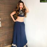 Payal Rohatgi Instagram - Article 28, 29 और 30 को भारत के सविधान से निकालना होगा या तो amend करना होगा। यह article Hindu विरोधी article हैं और यह द्वारा कोई भी हिन्दु educational institute में भागवत गीता या फिर रामायण नहीं पढ़ा सकता परंतु एक Muslim educational institute में क़ुरान और बाइबल की teachings पढ़ा सकता है। साथ में Gurukul परम्परा को target करते हैं क्यूँकि Gurukul को कोई सरकारी सहायता नहीं मिलती परंतु Madarsaa को मिलतीं है। मस्जिद और चर्च के revenue को सरकार नहीं लेता परंतु मंदिर की सारी कमाई सरकार लेता है 😡 हमारे देश में #भारतमाताकीजय बोलना साम्प्रदायिक बयान है परंतु #पाकिस्तानज़िंदाबाद एक freedom of speech है। #AmarnathYatra पर यात्रियों को tax लगता है और #Haj पर सब्सिडी मिलती है 🙏 #payalrohatgi