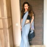 Payal Rohatgi Instagram - #SiddarthShukla जो #BiggBoss13 के winner बने उनके जीत से बहुत सारे पुराने विजेता को तकलीफ़ हुई 🤣 पूरे season के दौरान हमने यह सुना कि #SiddarthShukla एक Fixed winner थे और channel की creative Manisha Sharma के boyfriend।अब पुराने winners की इससे तकलीफ़ थी क्यूँकि वो समझ रहे थे कि वो असली winner हैं vote वाले 🤣🤣 Finale में Siddarth के साथ पहला runner up Asim करके artist बना तो हमें लगा कि कुछ liberals इसे हिन्दु/मुस्लिम angle भी दे सकते हैं 😜 यह कहकर कि #BiggBoss ने मुस्लिम contestants की जानबूच कर हरा दिया हिन्दु contestant के सामने जैसे वो हर वक़्त करते हुए आ रहे थे।परंतु वो ऐसा नहीं कर सकते क्यूँकि एक season में एक कट्टर मुस्लिम औरत winner बनी थी जो बहुत ज़हरीली भी थी 🤣 साथ में सब ने #JamiaProtest का एक video देखा होगा कि कैसे liberals ने edited video viral करणे का प्रयास किया जहाँ वो Delhi Police का lathicharge दिखा रहे थे नक़ाब पॉश students पर जो unedited video में police के २ sec पहले library में घुसे थे।मगर liberals जो हर वक़्त muslim victim card और Jamia के छात्र का victim card खेलते हैं वो अब यह unedited video में students ( जो हाथ में पथर लेकर library में घुसे थे) उनके बारे में कुछ नहीं बोलेंगे 🙏 Liberals भारत के आतंकवादी है और झूठा मुस्लिम पर अत्याचार वाली कहानी बेचते हैं 🙏 Jamia का ड्रामा हो या BiggBoss जैसा शो 🙏 #payalrohatgi @bodhitreejaipur_official
