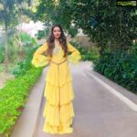 Payal Rohatgi Instagram - विश्व में जब भी कोई देश विदेशी शासन से आज़ाद हुआ उसने अपना राष्ट्र इतिहास लिखा।इसका जीता जागता उदाहरण #Hongkong देश है जो Sep 1997 में अंगरेजो के चूँगल से स्वतंत्र हुआ।उसने २ महीने तक इतिहास पठान बंदकर, अपना सही इतिहास लागू किया🙏 भारत के #Tanaji एक झलक थी हमारे अनेक heroes की 🙏 #payalrohatgi