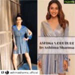 Payal Rohatgi Instagram - Deepika Padukone अपनी फ़िल्म की promotion के लिए #JNUSU के President Aishee Ghosh को मिलने गयी और अपनी सहानुभूति भी दिखाने। यह ग़लत था क्यूँकि हम सब से एक video देखा है यह President का ख़ुद नक़ाबपॉश गुंडो को JNU के campus में घुसाने का और directions देने का। साथ में Deepika और Farhan का PR आदमी एक ही है और वो दोनो को अपनी फ़िल्म के promotion के चक्कर में यह protests में भेजता है चाहे वो Anti-CAA का protest हो या फिर यह Aishee Ghosh का ड्रामा। Deepika के पिताजी ने देश के लिए खेला है और उनकी बेटी देश विरोधी लोगों का समर्थन कर रही है अपने फायेदे के लिए। JNU के दंगो में leftist का भी हाथ है यह उसे पता होना चाहिए। Humanity के नाम पर यह Free Kashmir का poster लेकर घूमते हैं।Meghna Gulzar के पिताजी भी खुलेआम प्रधान मंत्री के ख़िलाफ़ बोलते है मगर वो लोग कुछ भी कर सकते हैं लोकतंत्र के नाम पर 🙏 #Repost @ashimasharma_official with @get_repost ・・・ The fearless Stunner @payalrohatgi looking ravishing as always in @ashimasharma_official #payalrohatgi #fearless #ashimascouture #fashion #ashimasharma #ashimascoutureofficial #designerashimasharma #bollywood #instafashion #fashionista