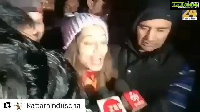 Payal Rohatgi Instagram - #Repost @kattarhindusena with @get_repost ・・・ Finally #payalrohatgi ji ko jali sa bail Mila gaye hai hindu bhai jai shree ram #law #justice #modi #amitshah #news