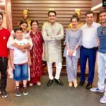 Payal Rohatgi Instagram - आज हम बात कर रहे हैं उन भारतीय मसलीमस की जिनकी हम सम्मान करते हैं। #FerozeKhan जिन्होंने Sanskrit मैं शिक्षा पायी या फिर #KKMohammed की जो ASI की team से थे या फिर BJP के नेता #AtifRasheed की जो हिन्दुओं को स्थिति समझ रहे थे जिन्हें Ram Mandir फ़ेसले को celebrate भी करने से रोका जा रहा था secularism के चक्कर में। मैं इन सब भारतीय मुस्लिम का सम्मान करती हु क्यूँकि यह हिंदू ही हैं और इनके पूर्वजों को ज़ोर ज़बरन या तो बहेला के उनका धर्म परिवर्तन किया गया। मगर कुच babar के चमचे भी भारतीय नगरिकता रखते हैं जैसे #SabaNaqvi जो ५ acre ज़मीन पर मंदिर बनवाना चाहती है क्यूँकि उसे वो ज़मीन नहीं चाहिए अपने मालिक Babar के मस्जिद के लिए 🧐। यह लोगों को हम इतना कहना चाहते हैं की Sakshi Maharaj ने यह भी कहा है कि Delhi की JamaMasjid के नीचे भी हिंदू भगवान और देवीयो की मूर्ति या हैं तो हमें शायद इसके ऊपर भी research करनी चाहिए। क्यूँकि यह babar के चमचे तो सच सुनने को तैयार ही नहीं है की मुग़ल ने हिंदुओं का धर्म परिवर्तन करवाया🙏