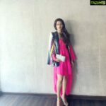 Payal Rohatgi Instagram - Sanjay Raut ShivSena से हैं और उन्होंने एक बयान दिया कि कैसे Indira Gandhi जी के सम्बंध थे underworld के करीम लाला के साथ और कैसे Dawood Ibrahim मुंबई का police commissioner कौन होगा वो फ़ैसला लेती थी 🤔 अब यह सुनकर कांग्रिस को Sanjay Raut के ऊपर FIR दर्ज करनी चाहिए थी परंतु उनको उनकी सुनी अनसुनी माफ़ी पर माफ़ कर दिया कांग्रिस वालों ने 😂 अब यह देखकर मुझे तो बहुत आश्चर्य हुआ क्यूँकि यही कांग्रिस ने मुझे ३० घंटो के लिए जेल भिजवाया Motilal Nehru के video के लिए 🙏 Shashi Tharoor वो protest में जाते हैं जहां fascism विचारधारा को promote किया जाता है जो सिर्फ़ अल्लाह को मानती है ना कि कोई दूसरे भगवान को। यह ग़लत है क्यूँकि CAA की आड़ में fascism की विचारधारा को बढ़ावा दिया जा रहा है। कांग्रिस हर वक्त यह कहती है की भाजपा मुस्लिम के ख़िलाफ़ है परंतु भाजपा ने तो पाकिस्तान से भी भारतीय मुस्लिम जैसे Hamid Ansari और Uzma को मदद की है। BJP मुस्लिम के ख़िलाफ़ नहीं परंतु कांग्रिस ज़रूर हिंदुओं के ख़िलाफ़ है 🙏 #payalrohatgi