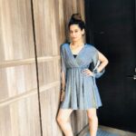 Payal Rohatgi Instagram - मैं यहाँ पर #JayaBachchan जी के statement के समर्थन में हु जो उन्होंने parliament मैं दिया Priyanka Reddy दुर्घटना के ऊपर। हमारे देश के अंदर बलात्कार के ऊपर राजनीति होती है और अगर दोषी एक समुदाय का है तो उस घटना को दबाने की कोशिश की जाती है।मैं हिंदू होने पर गर्व महसूस करती हु और इसलिए हिंदू बहनो और भाईओ पर होने वाले दुष्कर्म पर आवाज़ उठाती हु। रही बात congress की वहाँ का कोई नेता Adhir Rajan Chawdhary हमारे देश के आदरणीय प्रधान मंत्री को घुसपेट कहता है अभिव्यती की आज़ादी के अंदर और में Motilal Nehru की personal ज़िंदगी के एक writeup को पड़ नहीं सकती 🤣 यह है इनका दोगलापन 🙏