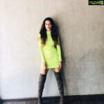 Payal Rohatgi Instagram - हमने सुना कि जो ३ minor हैं Hyderabad rape case मैं उनके असली नाम नहीं जारी किए गए Telangana police द्वारा क्यूँकि यह क़ानून के अनुसार allowed नहीं है। परंतु उन्होंने जो नाम जारी किये वो काल्पनिक नाम हिंदू है जो बहुत गलत है क्यूँकि वो सब एक ही समुदाय के हैं #YatiNarsimhaSaraswati के video के अनुसार। यह अगर सच है तो Telangana police जान बूचकर communal angle खुद दे रही है हिंदू नाम लाकर धर्म निरपेक्षा के आधार पर। DCP Prakash Reddy का मैंने बयान सुना की कैसे यह दुर्घटना communal नहीं है जो झूट है। साथ मैं भारत सरकार से दरखास्त है कि POSCO act द्वारा child बलात्कारी को फाँसी मिले यह क़ानून को implement भी करना चाहिए।और बलात्कारी को ६ महीने के अंदर मौत की सज़ा मिलनी चाहिए। साथ में भारत के अंदर जो bollywood वाले porn actors को काम देते हैं अपना picture और धंधा चलाने के चक्कर मैं वो भी यह बलात्कार के विचारधारा मैं आरोपी हैं। चाहे वो कोई भी क्यूँ ना हो। Hyderabad की बेटी के बलात्कार के video को porn websites पर search किया जा रहा था भारतीय लोगों द्वारा। कैसी गंदी सोच है यह लोगों की 🙏 @ashimasharma_official