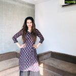 Payal Rohatgi Instagram - JNU के छात्र डरे हुए नहीं हैं बल्कि बहुत ज़्यादा आतंकवादी मानसिकता रखते हैं क्यूँकि ३०० रुपया hostel का fee से रोड पर आकर आतंक कर रहे हैं परंतु cigarette और नशे के लिए बहुत पैसे हैं 🤪 JNU छात्र के sex वाले video तो बहुत देखे होंगे आपने मगर आपने Swami Vivekanand की मूर्ति जो इन्होंने खंडित करी वो भी क्या देखी है 🤨 यह लोग जी Kanhaiya kumar को अपना आदर्श मानते हैं जो Afzal Guru का चेला था आज ३०० रुपए के लिए रोड जाम कर रहे हैं परंतु यह नहीं बताएँगे भारतीय टैक्स भुगतान करने वालो को कि 688127 रुपए एक छात्र पर वार्षिक खर्च होते हैं जो JNU में पड़ता है। JNU बंद करो 🙏 #payalrohatgi