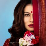 Payal Rohatgi Instagram - राम राम जी 🙏 काम के चक्कर में बॉलीवुड गया मोदी जी को मिलने या फिर selfie के चक्कर में परंतु क्या किसी भी अभिनेत्री या अभिनेता ने #KamleshTiwari के ख़ून के ऊपर tweet किया अभी तक 🤨 अगर #KamleshKhan होता तो PM भी tweet करते और बॉलीवुड तो रास्ते पर खड़े ही जाता 🙏 #PayalRohatgi #Repost @nikxpictures with @get_repost ・・・ photography @nikxpictures In frame @payalrohatgi Hair & style @mayuri_garud . . @payalrohatgi #portrait #portraitphotography #portraitmood#portrait_perfection #portraitpage #portrait_vision#portrait_shots #portrait_ig #moodyports #portraits#portraiture #photography #pursuitofportraits#portraits_ig #portrait_mood #makeportraits#portraitgames #portrait_star #top_portraits #portraitvision #discoverportrait #portraitstream #pune #mumbai #kolkata