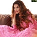 Payal Rohatgi Instagram - Bharat is a Hindu Land 🙏 Jainism, Buddhism, Hinduism, Sikhism, सब हिंदुत्व का हिस्सा है 🙏मुग़ल और ईसाई ने इसलिए धर्म परिवर्तन करवाया और अपने धर्म का प्रचार करवाया जो भारत का हिस्सा थे ही नहीं पहले 🙏 #HinduNation #payalrohatgi
