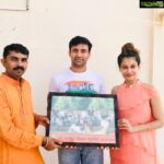 Payal Rohatgi Instagram - #ArfaKhanumSherwani जैसी भारतीय मुस्लिम जानबूच कर भारतीय मूसलीमस को भड़काना चाहती है यह कहकर की भारत के schools में मुस्लिम के ख़िलाफ़ नफ़रत फेलाई जाती है जबकि हमने देखा कि कैसे पाकिस्तान में बच्चों का प्रयोग किया जाता है नफ़रत हिंदुओं के ख़िलाफ़ फेलाने के लिए। हाल में एक video viral हुआ है जहां पाकिस्तानी बच्चे article ३७० के विरोध में गौ मास खाना और भारत पर आक्रमण करना यह video में कह रहे हैं। #SunniWakafBoard ने अपना हक़ भगवान राम के जन्मस्थान से वापिस ले लिया है जो हम समझते हैं सही फेसला है क्यूँकि कोर्ट का फेसला भी हिंदुओं के हक़ में होगा तो अपनी बेज़्ज़ती रोकने के लिए यह सही फेसला है। परंतु #Arfakhanum जैसी पाकिस्तानी agents उन्हें भडका रही हैं जो भूल गयी के पाकिस्तान पिछले महीने #Ghokti में #Blasphemy में हिंदू अध्ययाक को पिटा गया और गिरफ़्तार भी किया गया। पाकिस्तान में #Blasphemy साबित होने पर लोगों को death penalty भी मिलती है जबकि भारत में #PrashantKanojia जैसे लोग सनातन धर्म का मज़ाक़ उड़ाते हैं Freedom of Speech के चक्कर में। राम मंदिर तो ज़रूर बनेगा क्यूँकि यह १०० क्रोर हिंदुओं की आस्था का सवाल है। बस फ़र्क़ यह है कि हम हिंदू न्यालालय द्वारा फेसला चाहते है। #payalrohatgi