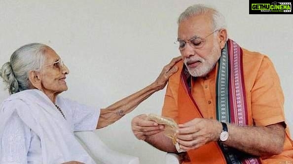 Payal Rohatgi Instagram - #HappyBirthdayPM 🙏 Those u value their mother will value their motherland 🙏 #payalrohatgi