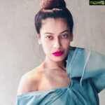 Payal Rohatgi Instagram - कांग्रिस ने Nirmala Sitharaman के speech के बाद उनको target बनाया एक गंदे meme से जहाँ वो undergarments के industry के बारे में चर्चा करके निशाना Nirmala जी को बना रहे थे। यह बहुत Male Chauvinist मानसिकता है जो कांग्रिस के नेता भी बहुत बार दिखाते है। उनके पार्टी से Urmila Matondkar और Priyanka Chaturvedi दोनो ने इस्तितवॉ दिया यह मानसिकता की वजह से । जिस पार्टी ने भारत को उनकी पहली महिला प्रधानमंत्री दी वो आज यह सोच प्रचार करती है अगर वो Nirmala जी से सहमत नहीं करती। कांग्रिस कहती है की वो #genderequality में मानती है परंतु उसने ना ही Triple Talaq Bill को समर्थन दिया और ना ही ShahBano case में verdict को। इन्होंने हरियाणा CM #Khattar जी की speech को भी ग़लत तरीक़े से फेलाने की कोशिश करी जबकी वो कहना चाहते थे की Article 370 के निकलने से #GenderEquality कश्मीर में आ गयी है। भारत की Feminists भी नक़ली हैं क्यूँकि उन्होंने यह meme के ऊपर को ड्रामा नहीं किया और Aamir khan जी के decision, निर्देशक subhash kapoor के साथ काम करने पर कोई आपत्ति नहीं दिखाई। यह Feminists नक़ली हैं 🙏 #payalrohatgi