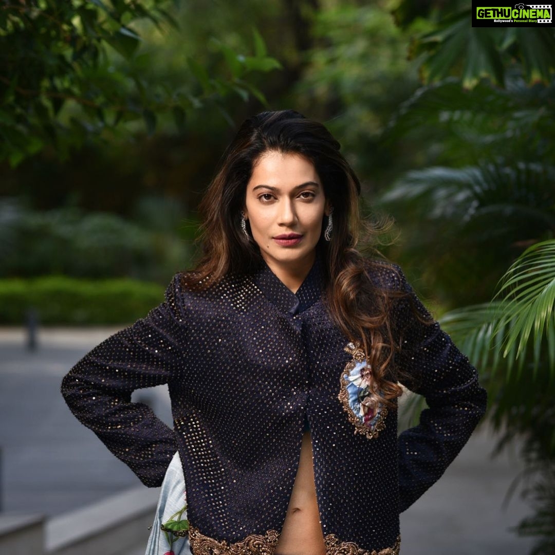Payal Rohatgi Instagram - When u leave everything in God’s hand U find God’s hand in everything 🙏 #payalrohatgi