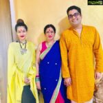 Payal Rohatgi Instagram - #HappyBirthdayGauravRohatgi 🙏 God bless You. Motilal Nehru की legal पत्नी थी #SwaroopRani और उनकी ४ ओर पत्नीया थी illegally ऐसा उनके Personal Assistant #MOMathai ने अपनी किताब में लिखा है। उनकी माताजी का नाम थे #ThusuuRahmanBai और उनके पिताजी का नाम था #MubarakAli 🙏 Mubarak Ali की मौत के बाद उनकी माता जी ने Motilal Nehru के साथ निकाह किया था और वो Jawaharlal के stepfather थे। Motilal Nehru की एक संतान थी #MohammedAliJinnah एक Iranian औरत द्वारा और दूसरी संतान थी #SheikhAbdullah एक House-Maid द्वारा जो Kashmiri पंडित थी।तो इस तरह यह परिवार हमें इतने सालों से बेवक़ूफ़ बनाते हुए आ रहा है। #payalrohatgi