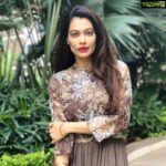 Payal Rohatgi Instagram - यहाँ पर हम बात करते हैं दो #BiggBoss के winners की जो भारत विरोधी सोच रखते हैं। कुछ महीने पहले एक भारतीय मुस्लिम औरत Gauhar ने Article370 को ग़लत तरीक़े से इस्तेमाल करके मुझे निशाना बनाने की कोशिश की। और अब हमने एक दूसरे winner #ShilpaShinde का video देखा जहाँ वो कह रही है कि वो पाकिस्तान जाकर काम करेगी अगर उसे मौक़ा मिलता है तो। हाल में ही उसने #Congress पार्टी join की है और शायद येही कांग्रिस के नेताओ की सोच है चाहे वो वरिष्ठ नेता #GhulamNabiAzad हो या फिर Reality Show विजेता #ShilpaShinde। परंतु शर्मनाक बात यह है की ऐसे लोग reality show के winner बनते हैं 🤪 #payalrohatgi