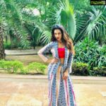 Payal Rohatgi Instagram - Veer Savarkar के पोते को पुणे मैं भिखारी की ज़िंदगी जीते हुए लोगों ने देखा और यह पडकर हमें बहुत शर्म आ रही है क्यूँकि नक़ली surname वाले नेहरु के परिवार को तो हम दिन रात TV और राजनीति में देखते हैं परंतु #VeerSavarkar जैसे #Hindutva की सोच को बड़ावॉ देनेवाले लोगों के परिवार को हम भूल जाते हैं। वो #हिन्दुत्व की सोच जिसकी वजह से भारत में विभिन धर्म के लोग रहते हैं और अपनी आबादी बड़ाते हैं। सब liberals इस बात का मज़ाक़ उड़ाते हैं कि सावरकर ने जेल से बाहर निकलने के लिए माफ़ी माँगी हम तो यह पूछ रहे हैं की वो जेल तो गए ☹️ नेहरु तो जेल गए बिना देश के प्रधानमंत्री बन गए 🤣 Gandhi surname लगाकर भारत को लूटने वालों ने बहुत कुछ ग़लत किया परंतु हमें अभी भी इनको पूजना है बताता है कि भारतीय लोगों को कैसे गुमराह किया जाता है।असली देशभक्त के परिवार को भूलना और नक़ली नाम वाले लोगों को सत्ता में रखना यह भारत का इतिहास है 🙏