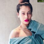 Payal Rohatgi Instagram - कांग्रिस ने Nirmala Sitharaman के speech के बाद उनको target बनाया एक गंदे meme से जहाँ वो undergarments के industry के बारे में चर्चा करके निशाना Nirmala जी को बना रहे थे। यह बहुत Male Chauvinist मानसिकता है जो कांग्रिस के नेता भी बहुत बार दिखाते है। उनके पार्टी से Urmila Matondkar और Priyanka Chaturvedi दोनो ने इस्तितवॉ दिया यह मानसिकता की वजह से । जिस पार्टी ने भारत को उनकी पहली महिला प्रधानमंत्री दी वो आज यह सोच प्रचार करती है अगर वो Nirmala जी से सहमत नहीं करती। कांग्रिस कहती है की वो #genderequality में मानती है परंतु उसने ना ही Triple Talaq Bill को समर्थन दिया और ना ही ShahBano case में verdict को। इन्होंने हरियाणा CM #Khattar जी की speech को भी ग़लत तरीक़े से फेलाने की कोशिश करी जबकी वो कहना चाहते थे की Article 370 के निकलने से #GenderEquality कश्मीर में आ गयी है। भारत की Feminists भी नक़ली हैं क्यूँकि उन्होंने यह meme के ऊपर को ड्रामा नहीं किया और Aamir khan जी के decision, निर्देशक subhash kapoor के साथ काम करने पर कोई आपत्ति नहीं दिखाई। यह Feminists नक़ली हैं 🙏 #payalrohatgi