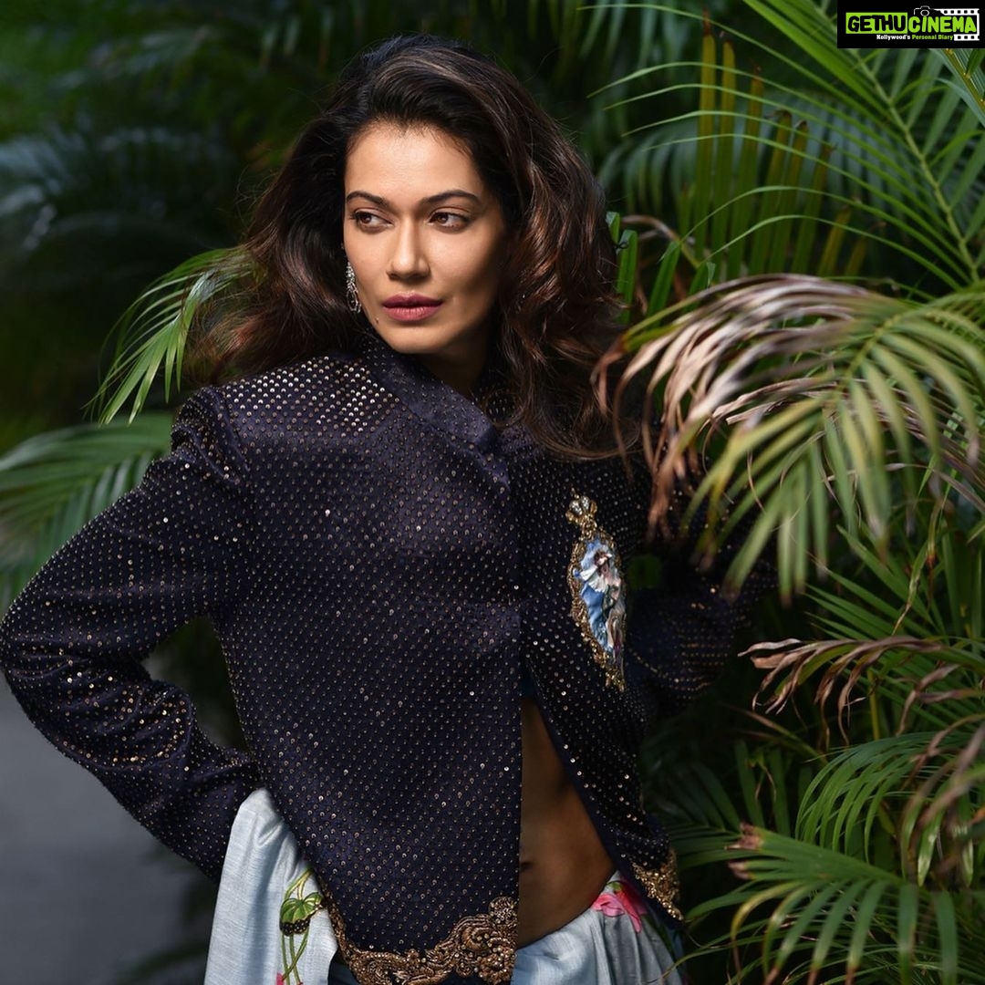 Payal Rohatgi Instagram - When u leave everything in God’s hand U find God’s hand in everything 🙏 #payalrohatgi