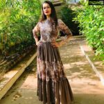 Payal Rohatgi Instagram - यहाँ पर हम बात करते हैं दो #BiggBoss के winners की जो भारत विरोधी सोच रखते हैं। कुछ महीने पहले एक भारतीय मुस्लिम औरत Gauhar ने Article370 को ग़लत तरीक़े से इस्तेमाल करके मुझे निशाना बनाने की कोशिश की। और अब हमने एक दूसरे winner #ShilpaShinde का video देखा जहाँ वो कह रही है कि वो पाकिस्तान जाकर काम करेगी अगर उसे मौक़ा मिलता है तो। हाल में ही उसने #Congress पार्टी join की है और शायद येही कांग्रिस के नेताओ की सोच है चाहे वो वरिष्ठ नेता #GhulamNabiAzad हो या फिर Reality Show विजेता #ShilpaShinde। परंतु शर्मनाक बात यह है की ऐसे लोग reality show के winner बनते हैं 🤪 #payalrohatgi