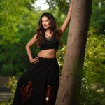 Payal Rohatgi Instagram - Clothes have No Religion 🤨 Clothes itself is Religion 😜 #LiberalsCantBullyMe #LiberalismIsAMentalDisorder #PayalRohatgi #StandwithKashmir @manthan_sarvasvaphotography @_littledesign_