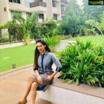 Payal Rohatgi Instagram - Dalit शब्द को अंगरेजो ने उत्पन्न किया था अपने फायेदे के लिए और भारत वासियों में फूट डालने के लिए क्यूँकि यह शब्द १९३५ के पहले हिंदुओ में कभी इस्तेमाल नहीं किया जाता था। कुछ राजनीतिक पार्टी जानबूचकर दलित-मुस्लिम एकता फेलाना चाहते हैं परंतु ना वो #JogendarnathMandal की कहानी बताते हैं अपने लोगों को जो पाकिस्तान के पहले न्याय मंत्री थे दिखाता हैं उनका खेल। शबरी के बारे में शायद बहुत लोगों को नहीं पता।शबरी ने भगवान राम को जामुन खिलाया था जब वो उन्हें मिले थे परंतु उन्हें खट्टे जामुन नहीं खाने को मिले इसलिए शबरी ने सारे जामुन पहले चखे थे। यह सुनकर हम सब को फिर से यह बात समझनी चाहिए की सनातन धर्म में जातीवाद नहीं है और शबरी जो एक साफ़ सफ़ाई के वरना से थी उसके झूठे जामुन भगवान राम ने खाया जो क्षेत्रीय वरना से थे। #payalrohatgi
