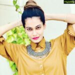 Payal Rohatgi Instagram – आज में आपके साथ बात करना चाहती हु कि दो दिन पहले #ChandniChowk के अंदर माँ दुर्गा के १०० साल पुराने मंदिर के बारे में जिसे destroy किया गया एक mob द्वारा जो अल्लाह हु अकबर के नारे लगा रहा था।आज पता चला कि कैसे parking issue के ऊपर के यह पूरी तोड़ फोड़ हुई है। कुछ दिन पहले Bengal के अंदर एक बुज़ुर्ग मुस्लिम आदमी की मौत होती है हॉस्पिटल में और truck भरकर २०० जितने मुस्लिम लोग आते हैं और doctors को पिटने लगते है और अब Delhi में parking issue पे यह मुस्लिम लोग हिन्दु मंदिर को तोड़ते हैं ? तो आज के बाद यह #DaraHuaMusalman tagline liberals को बेचना बंद कर देना चाहिए 🙏

१९९० में कश्मीर में ज़बरदस्ती हिंदुओ को निकलना और अब यह करना २०१९ में Bengal और Delhi में ग़लत है। हिन्दु जो पाकिस्तान और बांग्लादेश में ना के बराबर हैं और मुज़्लिम जो भारत में अपनी आबादी बड़ाते जा रहे है यह डरा हुआ ड्रामा अब नहीं चलेगा। अगर आप के साथ ग़लत हुआ है तो आप police station जाइए परंतु क़ानून को हाथ में लेना यह कौन सा खेल है secular भारत में minority का 🤨। डरा हुआ आज हिंदुस्तानी है हिंदुस्तान में। हमने पहले भी information share करी है कि कैसे हिन्दु मंदिर और jain मंदिर को तोड़कर मस्जिद बनाया गया जब मुग़ल invasion हो रहा था और पूरे विश्व में churches को भी तोड़ा गया mosque बनाने के किए। 
आज में हिन्दु होने के नाते सरकार से सुरक्षा माँगती हु हिन्दु मंदिर और हिन्दु लोगों की क्यूँकि हम हिन्दु के पास हिंदुस्तान के ऐलवा और कोई देश नहीं है रहने के लिए 😡🙏 #payalrohatgi