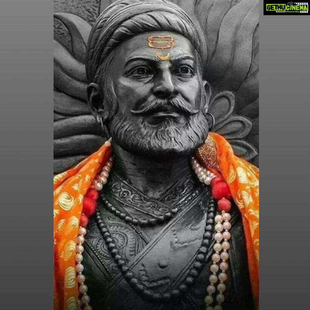 Payal Rohatgi Instagram - Remembering Chhatrapati Shivaji Maharaj 🙏 Why can’t India,a country with 80% Hindus be called a Hindu country & still be secular🤨. Dubai, an Islamic country has minority of other religions but nobody calls it unethical 🙏 Why hypocrisy 🤔 as Hindus are not loyal to themselves. #hindusamarajyadiwas🚩 #ShivajiMaharaj मैं करती हु #हिन्दुराष्ट्र की माँग आज के दिन। आप जहाँ भी हो यह हिन्दु की बात आप तक पहुँचनी चाहिए। #जयश्रीराम 🙏 छत्रपति शिवाजी महाराज की जय 🙏 #PayalRohatgi 