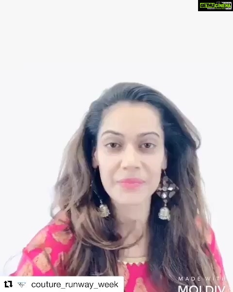 Payal Rohatgi Instagram - #NarendraDamodardasModi ЁЯЩП рдХреБрдЫ рдмрд╛рддреЗрдВ рд╣рд┐рдиреНрджреБ рдзрд░реНрдо рдХреА #рднрд╛рдЧрд╡рддрдЧреАрддрд╛ рд╕реЗ рднреА рд╕реАрдЦреЛ, рдЬрд╝рд┐рдВрджрдЧреА рд╕реБрдзрд╛рд░ рдЬрд╛рдПрдЧреАред рд░рд╣реА рдмрд╛рдд #Modi рдЬреА рдХреА рддреЛ рд╡реЛ рддреЛ рд╕рднреА рднрд╛рд░рдд рд╡рд╛рд╕рд┐рдпреЛрдВ рдХреЗ рд▓рд┐рдП рдЬреАрддреЗ рд╣реИрдВред рдЙрдирдХреЗ рдирд╛рдо рдкреЗ рдХреЛрдИ property рддрдХ рдирд╣реАрдВред рд╡реЛ рдкрд╣рд▓реЗ рдРрд╕реЗ рдиреЗрддрд╛ рд╣реИрдВ рдЬреЛ рдХрднреА opposition рдореЗрдВ рдирд╣реАрдВ рдмреИрдареЗред рд╡реЛ рей рдмрд╛рд░ рдЧреБрдЬрд░рд╛рдд рдХреЗ CM рдмрдиреЗ рдФрд░ рдЕрдм рдмрд╣реБрдордд рд╕реЗ рджреЗрд╢ рдХреЗ рдкреНрд░рдзрд╛рдирдордВрддреНрд░реА рджреВрд╕рд░реА рдмрд╛рд░ред рднрд╛рд░рдд рдХреЛ рдмрдзрд╛рдИ рдФрд░ рдореЛрджреА рдЬреА рдХрд╛ рд╕рдорд░реНрдерди рдХрд░рдиреЗ рд╡рд╛рд▓реЛрдВ рдХреЛ рдмрдзрд╛рдИ ЁЯШЬред рд╕рд╛рде рдореЗрдВ рд╣рдо рдЦрд╝реБрдж рдХреЛ рдмрдзрд╛рдИ рджреЗрддреЗ рд╣реИрдВ рдХреА рд╣рдорд╛рд░реА рдореЗрд╣рдирдд рд╕рдлрд▓ рд╣реБрдИ рдПрдХ рд╣рд┐рдиреНрджреБ PM рдХреЛ рдлрд┐рд░ рд╕реЗ рджреЗрдЦрдиреЗ рдХреА ЁЯЩП #рдЬрдпрд╢реНрд░реАрд░рд╛рдо #Repost @couture_runway_week with @get_repost уГ╗уГ╗уГ╗ We are happy to announced that @payalrohatgi walking as a showstopper for @justdesignsinstitute portfolio show in Couture Runway Week summer edition 2019 Season 2 Stay tuned for the further updates #CRW #CoutureRunwayWeek #CRW19 #SpringSummerEdition #GFF #NewGen #NextGen #CRWNEWGEN #CRWNEXTGEN #CoutureRunwayWeek19 #fashiondesigners #lifestyle #runway #emergingdesigners