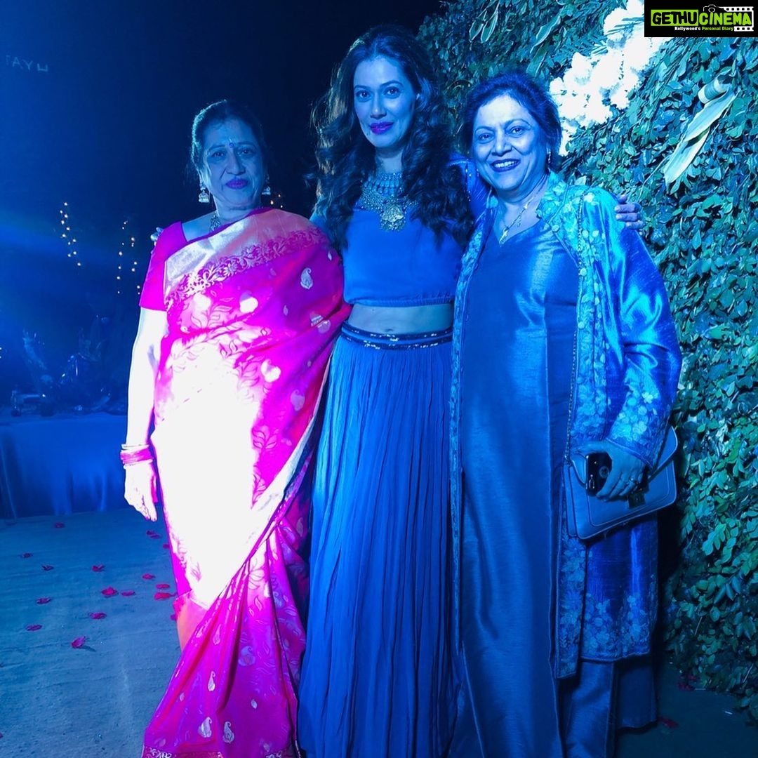 Payal Rohatgi Instagram - #SikhsAreHindus ЁЯЩП Sikh Panth рдореЗрдВ рдЕрд▓рдЧрд╛рд╡рд╛рдж рдХреИрд╕реЗ рдлреЗрд▓рд╛рдпрд╛ рдЧрдпрд╛ рдЗрд╕рдХреЗ рдКрдкрд░ рдЖрдЬ рд╣рдо рдмрд╛рдд рдХрд░реЗрдВрдЧреЗред #MaxArthurMacauliffe рдХрд░рдХреЗ рдЗрдВрд╕рд╛рди рдиреЗ рдпрд╣ рд╕реЛрдЪ рдлреЗрд▓рд╛рдИ рдХреЗ рд╕рд┐рдЦ рд╣рд┐рдиреНрджреБ рдирд╣реАрдВ рд╣реЛрддрд╛ рдФрд░ Guru Granth Saheb рдХрд╛ translation рднреА рдХрд┐рдпрд╛редрдЙрдирдХреЗ рдХреНрдпрд╛ рд╡рд┐рдЪрд╛рд░ рдереЗ Hinduism рдХреЗ рдмрд╛рд░реЗ рдореЗрдВ рд╡реЛ рдЕрдм рд╣рдо рдЖрдк рд╕рдм рд╕реЗ рд╕рд╛рде share рдХрд░реЗрдВрдЧреЗред рдЙрдирдХреЗ рд╣рд┐рд╕рд╛рдм рд╕реЗ Hinduism, America рдХреЗ рдПрдХ рдмрдбрд╝реЗ рд╕рд╛рдБрдк рдХреА рддрд░рд╣ рдерд╛ рдЬреЛ рдЕрдкрдиреЗ рд▓рдкреЗрдЯреЗ рдореЗрдВ рдПрдХ рдЫреЛрдЯреЗ рдкреНрд░рддрд┐рдзрд╡рд╛рдВрдзреА рдХреЛ рд▓реЗ рд▓реЗрддрд╛ рд╣реИред резреоремрек рдореЗрдВ Civil Service рджреНрд╡рд╛рд░рд╛ Max рдкрдВрдЬрд╛рдм рдЖрдПредрезреореореи рдореЗрдВ рдпрд╣ рдкрдВрдЬрд╛рдм рдХреЗ DC рдмрдиреЗредрдЙрд╕рдиреЗ рджреЗрдЦрд╛ рдХреА рд╕рд┐рдЦ рдПрдХ рддрд╛рдХрд╝рддрд╡рд░ рдХрд╝реМрдо рд╣реИ рдФрд░ рдЖрд░реНрдореА рдХреЗ рд▓рд┐рдП рдЙрдкрдпреБрдХреНрдд рдЗрд╕рд▓рд┐рдП рдЙрдирдХреЗ рд▓рд┐рдП рдЖрд░реНрдореА рдореЗрдВ #рдЖрд░рдХреНрд╖рдг рд╢реБрд░реВ рдХрд┐рдпрд╛редMax рдиреЗ рдЖрд░рдХреНрд╖рдг рдХреЗ рджреНрд╡рд╛рд░рд╛ рд╣рд┐рдиреНрджреБ рдХрд╛ рд╕рд┐рдЦ рдореЗрдВ рдзрд░реНрдо рдкрд░рд┐рд╡рд░реНрддрди рдХрд░рдирд╛ рд╢реБрд░реВ рдХрд┐рдпрд╛ рдЬреЛ рдЙрд╕ рд╕рдордп рдзрд░реНрдо рдкрд░рд┐рд╡рд░реНрддрди рдХреА рддреМрд░ рд╕реЗ рдирд╣реАрдВ рджреЗрдЦрд╛ рдЬрд╛рддрд╛ рдерд╛редрдпрд╣ рдХрд░рдиреЗ рд╕реЗ рд╕рд┐рдЦ рдХреА рдЬрдирд╕рдВрдЦреНрдпрд╛ рдмрдбрд╝рдиреЗ рд▓рдЧреА ЁЯЩП рдХрд╛рдиреНрд╣рд╛ рд╕рд┐рдВрд╣ рдирд╛рднрд╛ рдХрд┐ рдХрд┐рддрд╛рдм - тАШрд╣рдо рд╣рд┐рдиреНрджреБ рдирд╣реАрдВтАЩ рдХреА funding рднреА Max Arthur рдиреЗ рдХреА рдереАред Max рдиреЗ рдЦрд╝реБрдж рдПрдХ рдХрд┐рддрд╛рдм рд▓рд┐рдЦреА рдЬрд╣рд╛рдБ рдЙрдиреНрд╣реЛрдВрдиреЗ Khalsa рдкреВрдЬрд╛ рдкреНрд░рдХреГрддрд┐ рдЖрд░рдореНрдн рдХреА рдФрд░ рд╕рд┐рдЦреЛрдВ рдХреЗ рд▓рд┐рдП рдЖрд░реНрдореА рдореЗрдВ рд╢рдкрде рдЧреНрд░рд╣рдг рдХреА рдЕрд▓рдЧ рдкрд░рдордкрд╛рд░рд╛ рдХреА рд╢реБрд░реВрдЖрдд рдХреА ред рдорд╣рдВрддреЛ рдХреЗ рджреЗрдЦрд░реЗрдЦ рдореЗрдВ рдЧреБрд░реБрджреНрд╡рд╛рд░рд╛ рдФрд░ рджрд░рдмрд╛рд░ рд╣реБрдЖ рдХрд░рддреЗ рдереЗ рдЙрд╕ рд╕рдордпредрдкрд░рдВрддреБ рдорд╣рдВрддреЛ рд╕реЗ рдпрд╣ рдЫрд┐рдирдХрд░ рдЦрд╛рд▓рд╕рд╛ рд╕реАрдЦреЛ рдХреЛ рджреЗрдиреЗ рдХрд╛ рд╡рд┐рдЪрд╛рд░ рднреА Max Arthur рдХрд╛ рдерд╛редрдорд╣рдВрддреЛ рдХреЗ рдЦрд╝рд┐рд▓рд╛рдлрд╝ рд╕рд╛рдЬрд╝рд┐рд╢ рд╢реБрд░реВ рдХреА рдЧрдпреА рдФрд░ рдЙрдиреНрд╣реЗрдВ рдмрджрдирд╛рдо рдХрд░рдиреЗ рдХрд╛ рд╕рд┐рд▓рд╕рд┐рд▓рд╛ рд╢реБрд░реВ рд╣реБрдЖред рдмрд╣реБрдд рд╕рд╛рд░реЗ рдЧреБрд░реБрджреНрд╡рд╛рд░реЛрдВ рдХреЛ police рдХреЗ рд╕рд╣рдпреЛрдЧ рд╕реЗ рднреА рдХрдмрдЬрд╛рдпрд╛ рдЧрдпрд╛ред резрепреирел рдореЗрдВ рд╕рд┐рдЦ рдЧреБрд░реБрджреНрд╡рд╛рд░рд╛ bill рдкрд╛рд░рд┐рдд рд╣реБрдЖ рдФрд░ рдХрд╝рд╛рдиреВрдиреА рддрд░реАрдХрд╝реЗ рд╕реЗ рдЧреБрд░реБрджреНрд╡рд╛рд░реЛрдВ рдХреЗ рдХрд╝рдмреНрдЬрд╝реЗ рдЦрд╛рд▓рд╕рд╛ рд╕реАрдЦреЛ рдХреЛ рджрд┐рдП рдЧрдПред SGPC рдХрд╛ рдЧрдарди рд╣реБрдЖ рдЬреЛ рдирд┐рд░реНрдгрдп рд▓реЗрддрд╛ рдерд╛ рдХрд┐ рдХреМрди рд╕рд┐рдЦ рд╣реИ рдФрд░ рдХреМрди рдирд╣реАрдВредрдкреВрд░реНрдг рд░реВрдк рд╕реЗ рд╕рд┐рдЦреЛрдВ рд╕реЗ рд╣рд┐рдиреНрджреБ рд╡рд┐рдШрдарди рдирд┐рдХрд╛рд▓рдиреЗ рдХрд╛ рдХрд╛рд░реНрдп рд╢реБрд░реВ рд╣реБрдЖредSGPC рд╕рд┐рдЦ рдЗрддрд┐рд╣рд╛рд╕ рдХреЛ рдЕрд▓рдЧ рддрд░реАрдХрд╝реЗ рд╕реЗ рд▓рд┐рдЦрдиреЗ рд▓рдЧрд╛ рдФрд░ рд╣рд┐рдиреНрджреБ рдкрд░рдЫрд╛рдИрдВ рдХреЛ рднреА рджреВрд░ рдХрд░рдиреЗ рд▓рдЧрд╛редрдпрд╣рд╛рдБ рднреА рдмреНрд░рд╛рд╣реНрдордг рдХреЛ villain рддрд╣рд┐рдд рджрд┐рдЦрд╛рдиреЗ рдХрд╛ рдкреНрд░рдпрд╛рд╕ рдХрд░рд╛ рдЧрдпрд╛редрдкрдВрдЬрд╛рдмреА рдореЗрдВ рдлрд╝рд╛рд░рд╕реА рднрд╛рд╖рд╛ рдХреЗ рд╢рдмреНрджреЛрдВ рдХрд╛ рдкреНрд░рдпреЛрдЧ рдХрд┐рдпрд╛ рдЬрд╛рдиреЗ рд▓рдЧрд╛ред Guru Gobind Singh рдЬреА рдХрд┐ рд╡рд╛рдгреА Dasam Granth рдореЗрдВ рднреА рдмреНрд░рд╛рд╣реНрдордг рдХреА рдЦрд╝рд┐рд▓рд╛рдлрд╝ рд╕реЛрдЪ рдХреЛ рдлреЗрд▓рд╛рдиреЗ рдХреА рдХреЛрд╢рд┐рд╢ рдХреА рдЧрд╛рдпреАредрд╣рдХрд╝реАрдХрд╝рдд рд░рд╛рдп, рд╕рддреА рджрд╛рд╕, рдорддреА рджрд╛рд╕, рднрд╛рдИ рджрдпрд╛рд▓ рдХреЗ рдмрд▓рд┐рджрд╛рди рдХреЛ рд╕реАрдЦреЛ рдХреЗ рдмрд▓рд┐рджрд╛рди рдмрддрд╛рдХрд░ рдкреНрд░рдЪрд╛рд░рд┐рдд рдХрд┐рдпрд╛ рдЧрдпрд╛ рдЬрдмрдХрд┐ рдЗрдирдХреЗ рд╡рдВрд╢рдЬ рддреЛ рдЖрдЬ рдХреА рддрд╛рд░реАрдЦрд╝ рдореЗрдВ рднреА рд╣рд┐рдиреНрджреБ рд╣реИред рдмрдВрджрд╛ рдмрд╣рд╛рджреБрд░ рдЬрд┐рд╕рдХрд╛ рдЙрд╕ рд╕рдордп рддрддреН рдЦрд╛рд▓рд╕рд╛ рджреНрд╡рд╛рд░рд╛ рд╡рд┐рд░реЛрдз рдХрд┐рдпрд╛ рдЬрд╛рддрд╛ рдерд╛ рдФрд░ рдореБрдЧрд╝рд▓реЛрдВ рд╕реЗ рдорд┐рд▓рдХрд░ рдЙрд╕реЗ рдкрдХрдбрд╝рд╛рдпрд╛ рдЧрдпрд╛ рдерд╛ SGPC рдЖрдЬ рдЙрд╕реЗ рд╕рд┐рдЦ рд╣реАрд░реЛ рдХреЗ рд░реВрдк рдореЗрдВ рдмрддрд╛рддреА рд╣реИред рдирд┐рд░реНрдорд▓ рдЕрдЦрд╛рдбрд╝рд╛ Guru Gobind Singh рдЬреА рдХреА рдбрд╛рд▓реА рд╣реБрдИ рд╕рдВрд╕рдерд╛ рдереА рдФрд░ sanskrit рдХрд╛ рдкреНрд░рдЪрд╛рд░ рдХрд░рддреА рдереА рдЙрд╕реЗ рднреА SGPC рдиреЗ рдирдХрд╛рд░ рджрд┐рдпрд╛ред #payalrohatgi @kakandora