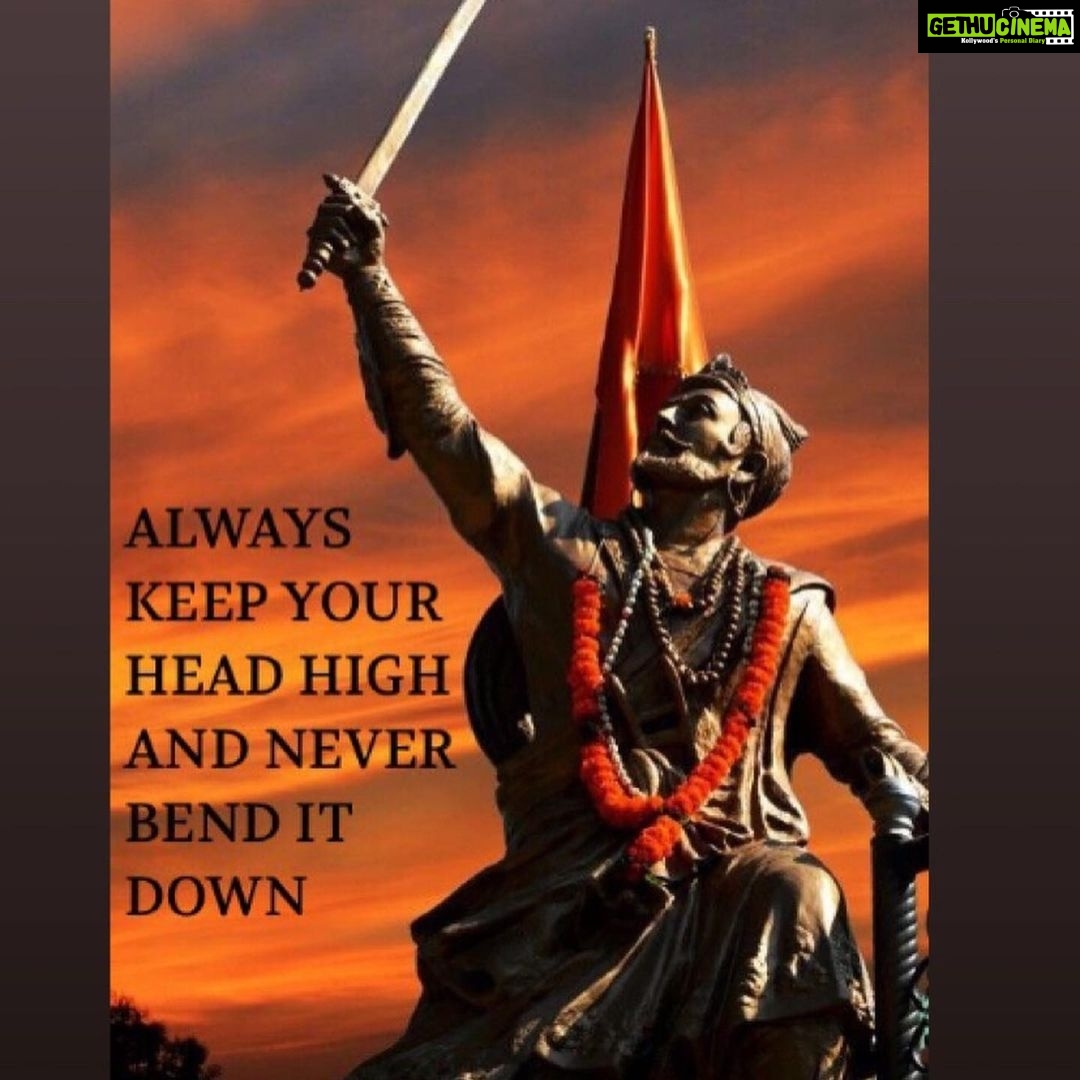 Payal Rohatgi Instagram - Remembering Chhatrapati Shivaji Maharaj 🙏 Why can’t India,a country with 80% Hindus be called a Hindu country & still be secular🤨. Dubai, an Islamic country has minority of other religions but nobody calls it unethical 🙏 Why hypocrisy 🤔 as Hindus are not loyal to themselves. #hindusamarajyadiwas🚩 #ShivajiMaharaj मैं करती हु #हिन्दुराष्ट्र की माँग आज के दिन। आप जहाँ भी हो यह हिन्दु की बात आप तक पहुँचनी चाहिए। #जयश्रीराम 🙏 छत्रपति शिवाजी महाराज की जय 🙏 #PayalRohatgi 